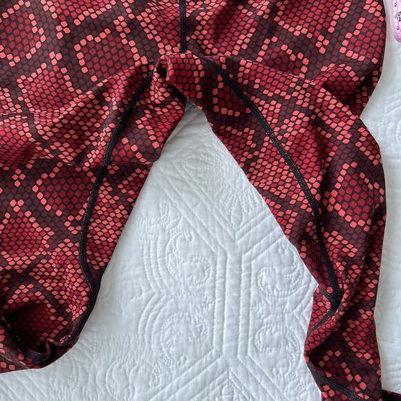 Balance Athletica Leggings Activewear Red Geo Snakeskin Small - Picture 9 of 9